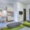 Top Center Rooms & Studio