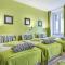Top Center Rooms & Studio