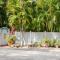 Pineapple Point Guesthouse & Resort - Gay Mens Resort