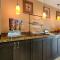 Best Western Plus Grand Manor Inn