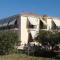 Hotel Aris