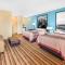 Super 8 by Wyndham Thunder Bay