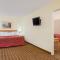Days Inn by Wyndham Fremont - فريمونت