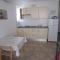 Foto: Vintage Apartment in Pag with Terrace 5/17