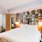 Caravel Hotel