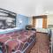 Super 8 by Wyndham Moberly MO