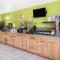 Super 8 by Wyndham Moberly MO