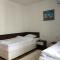 Guest Rooms Old Captain