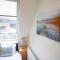 Comfortable Swindon Town Centre Apartments, FREE Parking, sleeps up to 8