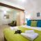 Comfortable Swindon Town Centre Apartments, FREE Parking, sleeps up to 8