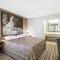 Super 8 by Wyndham Wytheville - يثيفيل