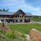 Little Black Bear Lodge/B&B - Bridge Lake