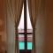 Gira Guest House