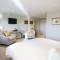 Cowdray Lodge B&B rooms