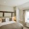 Cowdray Lodge B&B rooms
