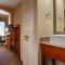 Best Western Plus Edison Inn