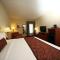 Best Western Plus Edison Inn