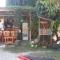 Rainbow House Pai