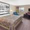 Super 8 by Wyndham Muscatine
