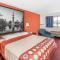 Super 8 by Wyndham Washington/Peoria Area