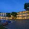 Grand Tamarind Lake