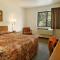 Super 8 by Wyndham Elkins