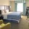 Days Inn & Suites by Wyndham East Flagstaff - Флегстафф