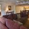 Grand Eastonian Hotel & Suites