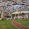 Henson Cove Place Bed and Breakfast w/Cabin - Hiawassee