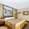 Super 8 by Wyndham Fairmont