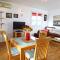 Split on the beach, 2 floors & wide terrace