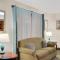 Super 8 by Wyndham Newburgh/West Point Stewart Intl Airport