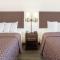Super 8 by Wyndham Cedar Falls - سيدار فولز
