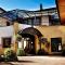 Hotel Everest
