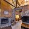 Cozy Jay Cabin