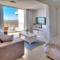 Horizon Bay 1404 by HMH