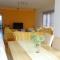 Apartments Braco - Seget Vranjica