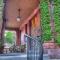 The Redstone Inn and Suites - دوبوك