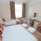 Lion Hotel & Studio Apartments - Criccieth