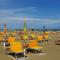 Hotel Holiday Beach - Rimini