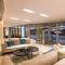 Royal Style Apartment - 5 mins walk to ExCeL London - Лондон