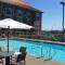 Foto: Howard Johnson by Wyndham Victoria Elk Lake Hotel & Suites 20/53