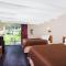 Howard Johnson by Wyndham Vero Beach / Downtown