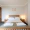 Green Acres Cottages