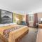 Super 8 by Wyndham Pierre SD