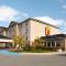 Super 8 by Wyndham Barrie South - Barrie