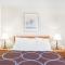 Super 8 by Wyndham Montgomery Maybrook