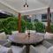 Foto: Private Sea Temple Apartment with Courtyard 120 2/19