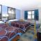 Super 8 by Wyndham Columbus - Columbus