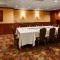 Best Western Plus White Bear Country Inn